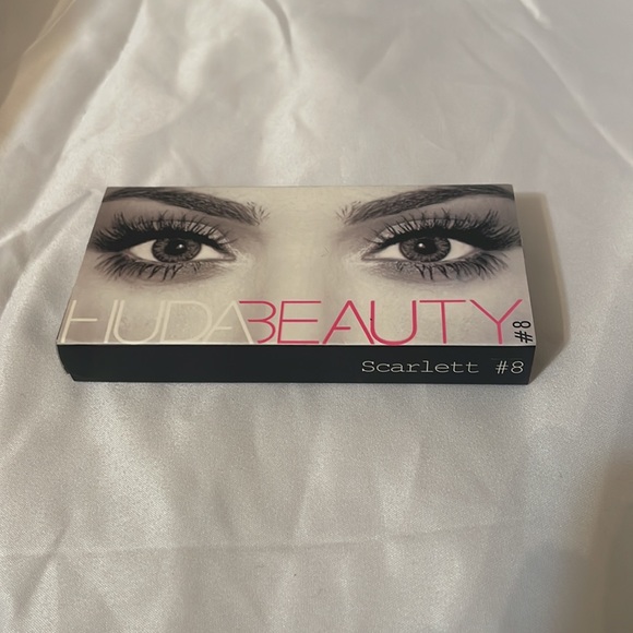 HUDA BEAUTY EYELASH SCARLETT #8 - Picture 2 of 2